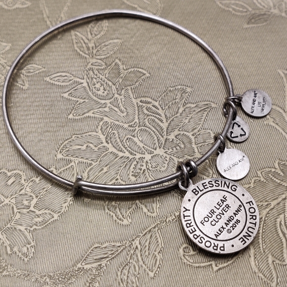 4-Leaf clover Alex and Ani Expandable Bracelet - Picture 5 of 9